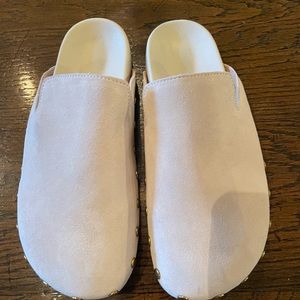 Winter white suede clog